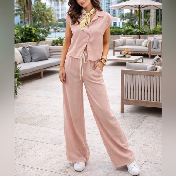 Pants - Made in Italy 2 Piece Sleeveless Cropped Top and Pants Set OS